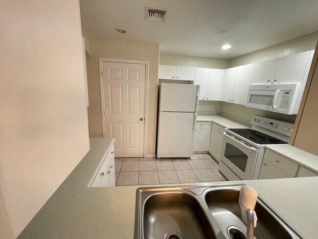 Photo - 2511 Owen Ave Unit 2511