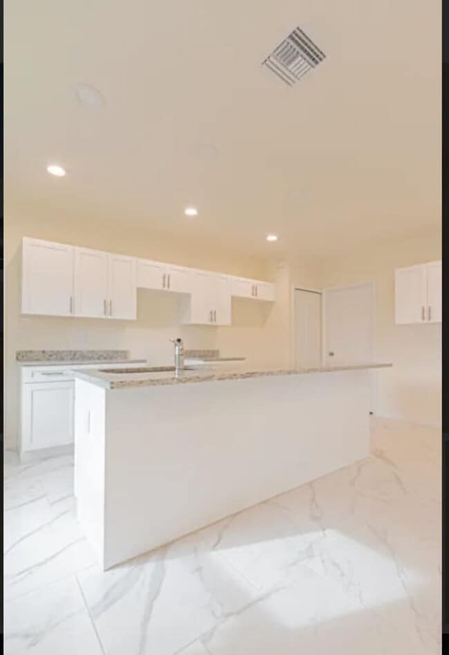 Photo - Great Location in Lake Placid-Large Three Bedroom-Two Bath+ a DEN!!