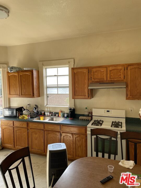 Photo - 1249 W 25th St Unidad 1251 1/2