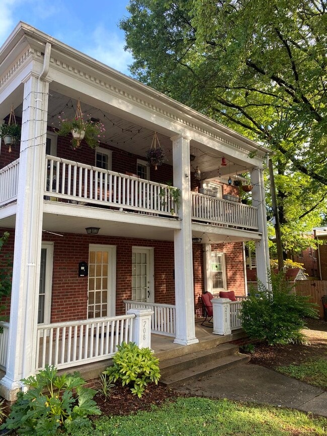 Building Photo - 210 N Nansemond St Unit Apt #2nd Fl