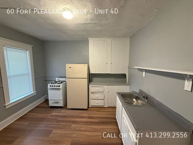 60 Fort Pleasant Ave Unit 4D