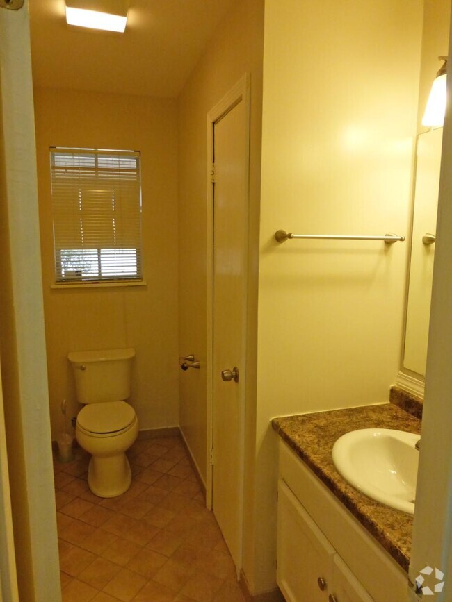 Building Photo - 55 Beech Hills Rental