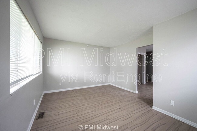 Photo - 2248 N Leland Ave