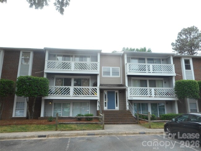 Building Photo - 9329 Old Concord Rd Unit M