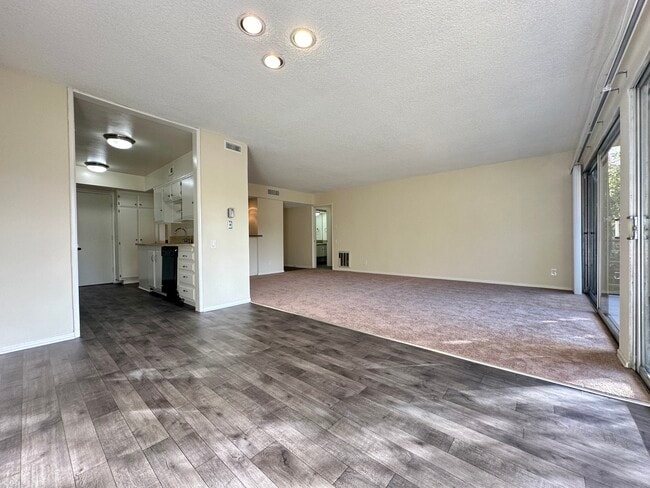 215 - Terraces At the Oaks Rental
