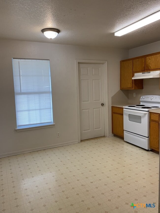 Photo - 3201 Hereford Ln Unit C