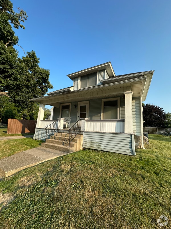 Building Photo - 70 Miller Ave Rental