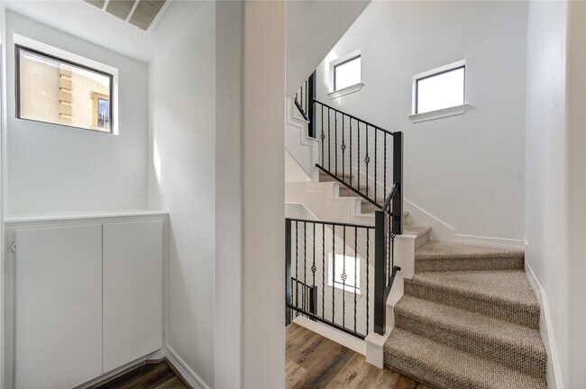 Photo - 5701 Kiam St