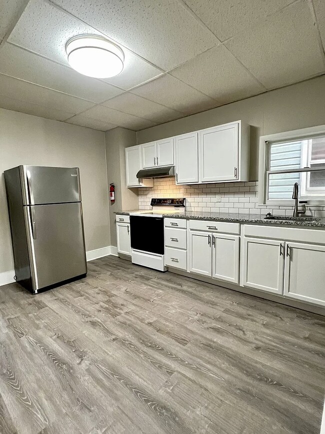 Photo - 127 W Penn Ave