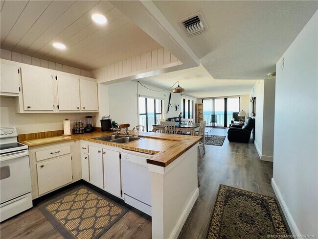 7380 S Ocean Dr Unit 917A