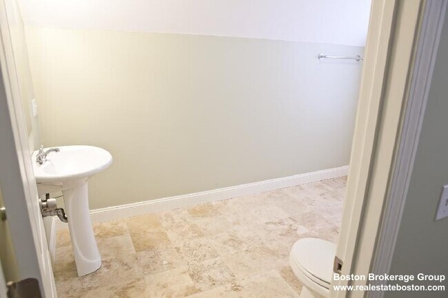 Photo - 17 Imrie Rd Unit 1