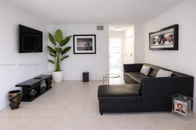 Photo - 500 NE 2nd St Unit 221