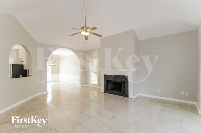 Photo - 224 Tennis Ct Ln