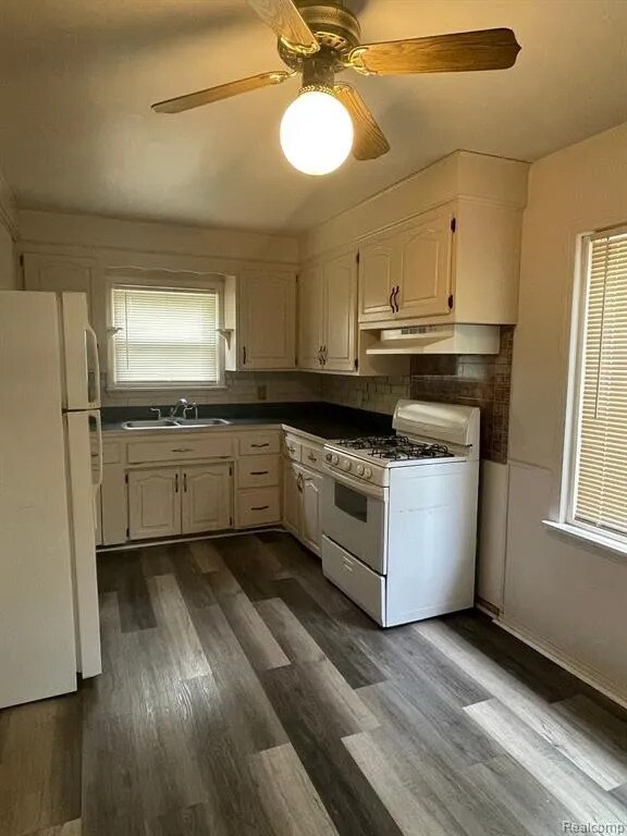 Photo - 32851 Linderman Ave