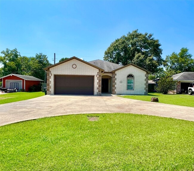 Photo - 216 Thorn Ridge St House