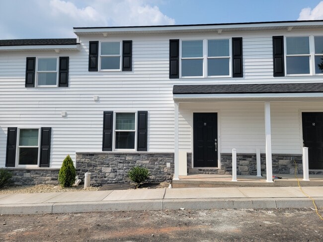Building Photo - 1334 Reading Rd Rental