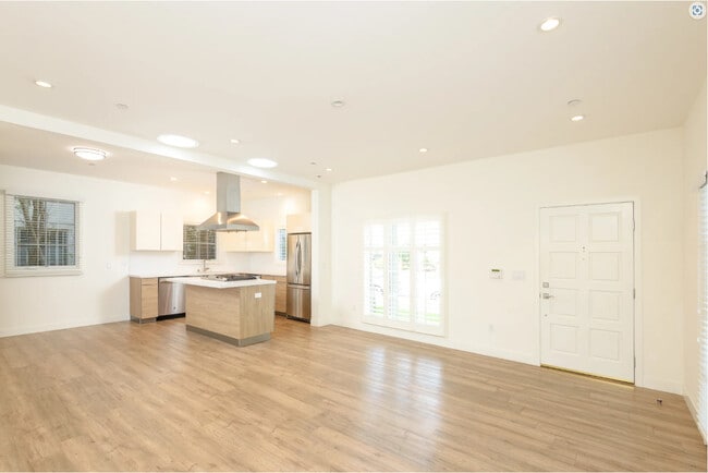 Photo - Casitas on Canon