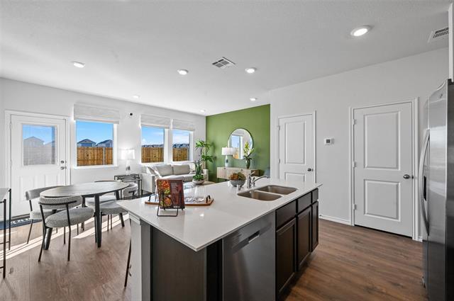 Photo - 302 Arbor Dr