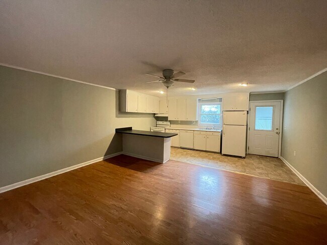 Photo - 347 Sunset Dr