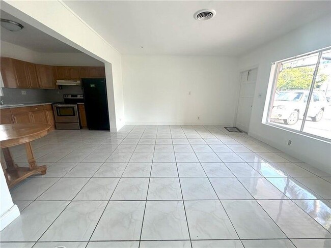 Photo - 2928 N Ocean Blvd Unit 1
