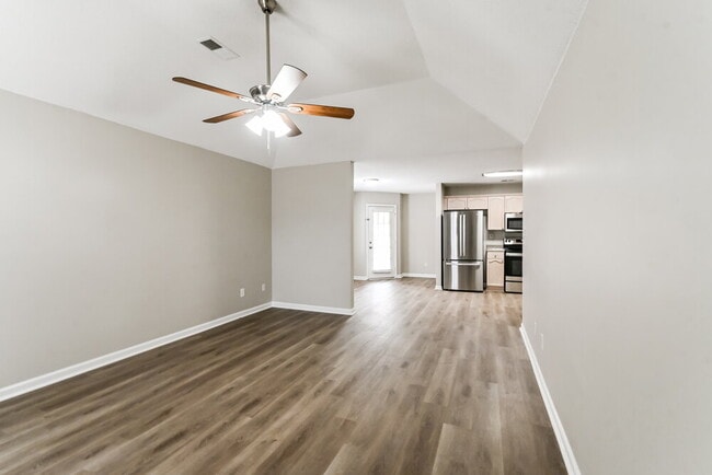 Photo - 7045 Kings Crown Dr