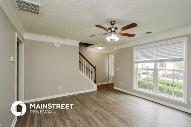 Photo - 4035 Riverside Pkwy