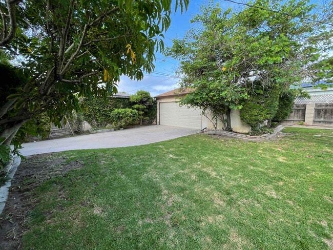 Photo - 5402 134th St