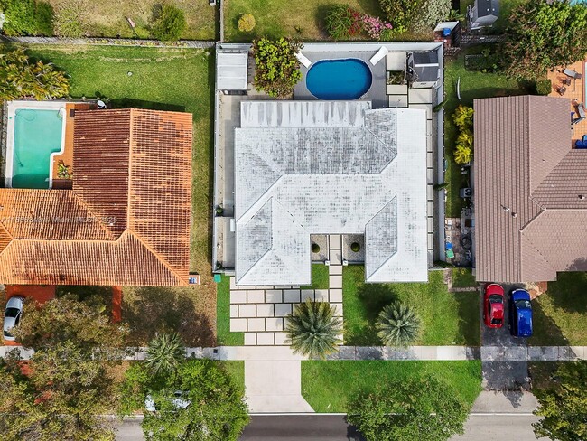 Photo - 6951 Miami Lakeway S