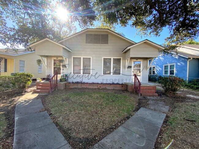 Modern Upgrades + Classic Charm – 2BR Dupl... - Modern Upgrades + Classic Charm – 2BR Dupl... House