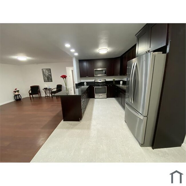 Photo - 841 40th St Unit 841