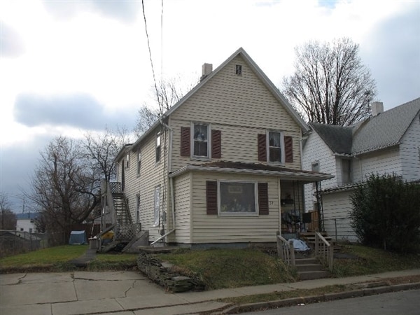 Building Photo - 32 Amsbry St Unit 2