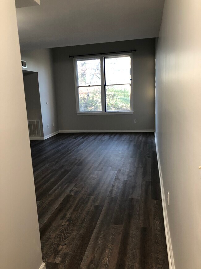 10 Concorde Way Unit 2nd Floor Loft Condo for Rent in Windsor Locks