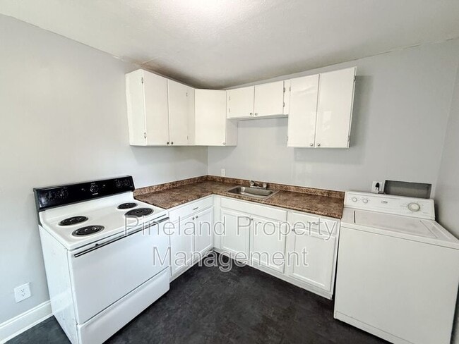 Photo - 2108 Rogers Dr