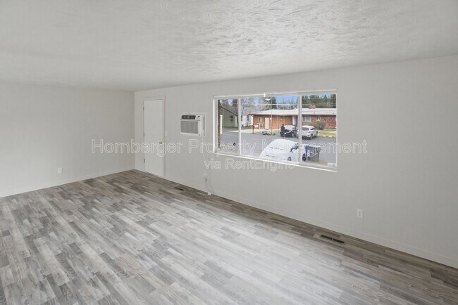 Photo - 9715 N Stevens St