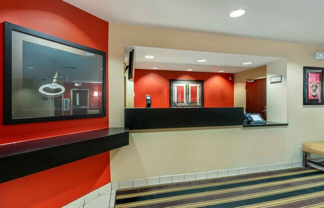 Furnished Studio-South Bend - Mishawaka - North
