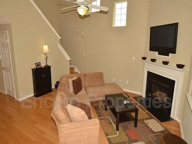 Photo - 6225 Saybrooke Dr