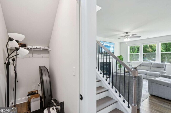 Photo - 2424 Pinnae Pl