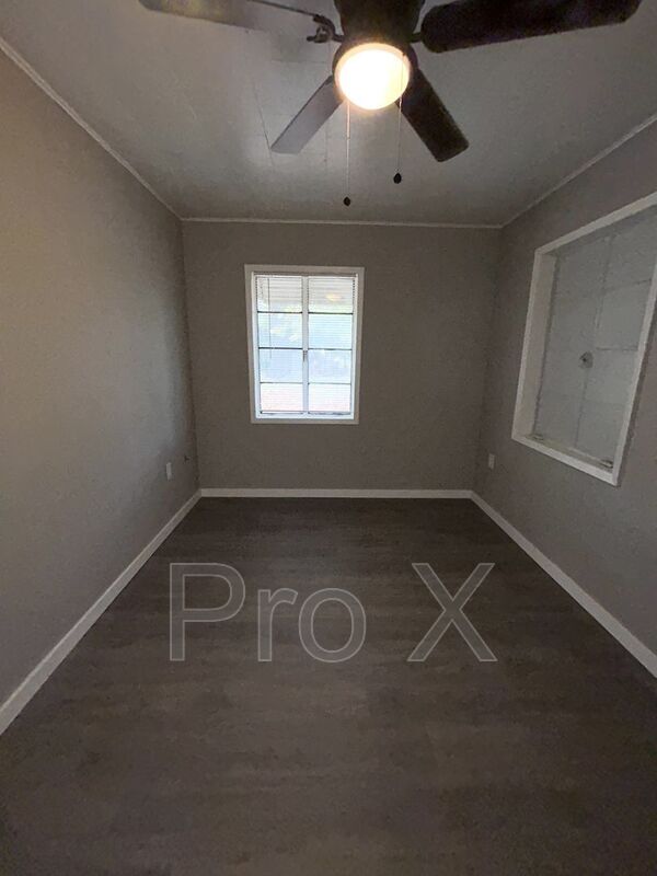 2379 Locust Rd