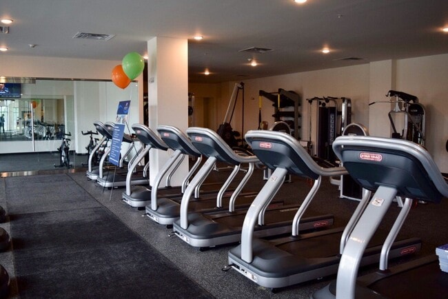 Photo - Lincoln Pointe