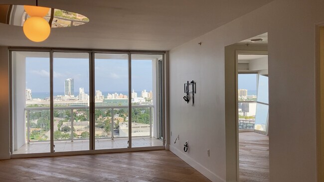 Photo - 1800 Purdy Ave Unidad 2205