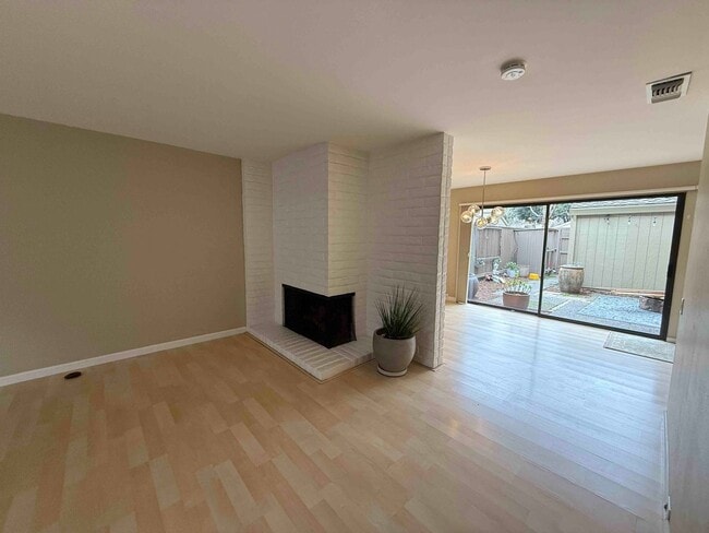 Photo - Fabulous Campus Commons 3 Bedroom