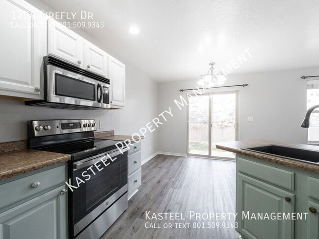 1254 Firefly Dr