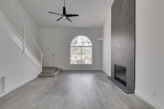 Photo - Upgraded and modern townhome with 2 primary suites - Cheyenne and Durango