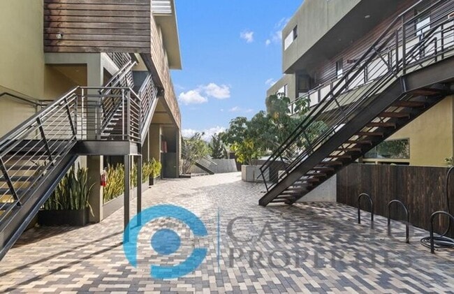 Photo - 3761 Centre St Unit Apt 303