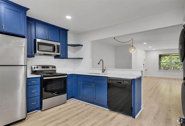 Building Photo - 7718 Royal Ln Unit 214 Rental