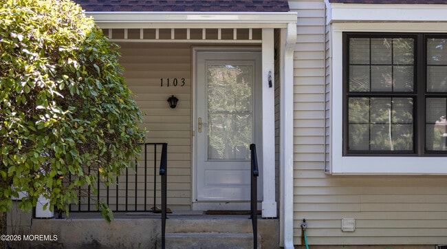 1103 Arlington Dr