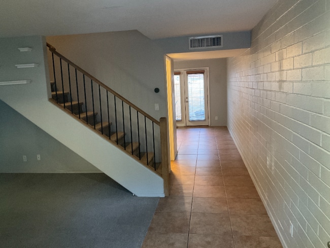 Photo - 954 N Desert Ave
