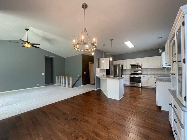 Photo - Home For Rent Papillion