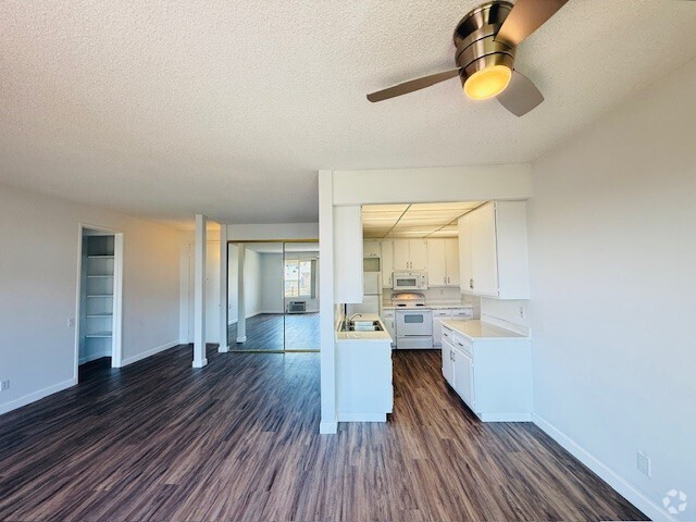 Building Photo - 2300 Front St Unit 402 Rental