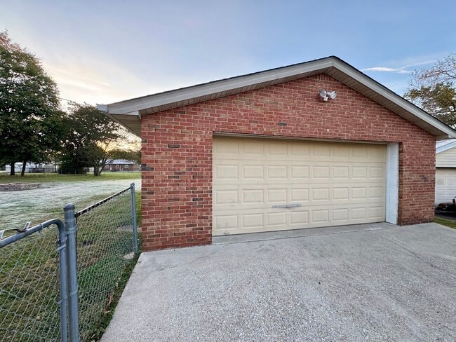 Photo - 113 Meadow Ln